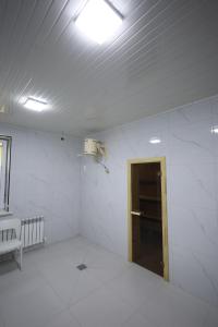 Phòng tắm tại Barys Hotel +21 ảnh