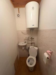 Et badeværelse på Drevenica pod Kráľovou hoľou