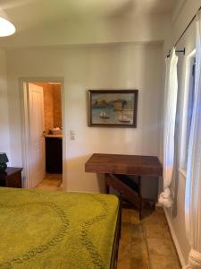 En eller flere senge i et værelse på Το Ράντζο του Λυμπέρη + 10 billeder