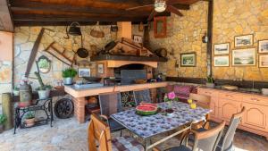 Billede fra billedgalleriet på Villa Marija Desne by Villas Guide i Desne