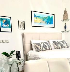 Postel nebo postele na pokoji v ubytování Salon de Perast + 21 fotografií