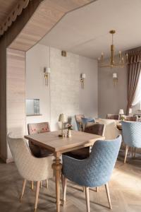 Khu vực ghế ngồi tại Willa Jędruś