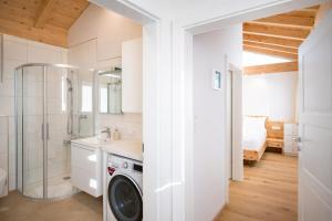 Et badeværelse på Tyrolchalet LITTLE LUCK - AlpenLuxus Collection