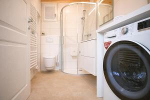 Et badeværelse på Tyrolchalet LITTLE LUCK - AlpenLuxus Collection