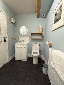 Koupelna v ubytování The Malt House, Portree + 26 fotografií