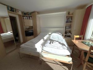 En eller flere senge i et værelse på Apollo 47