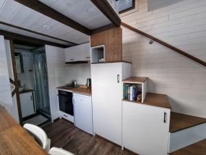 Køkken eller tekøkken på Zajazd Józef Tiny House