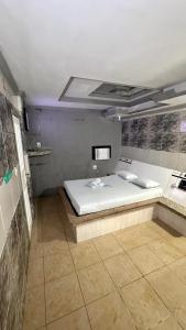 Et badeværelse på Hotel Chalex + 6 billeder