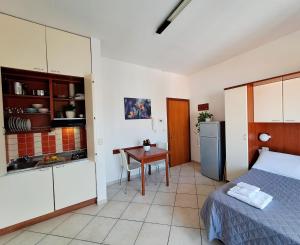 Nhà bếp/bếp nhỏ tại Residence I Girasoli