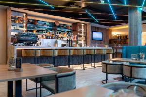 Lounge nebo bar v ubytování GLEMM by AvenidA Superior Hotel & Residences