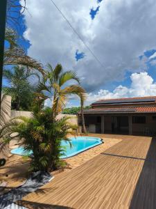 Swimmingpoolen hos eller tæt på Casa Com Piscina Temporada