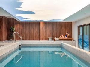 Swimmingpoolen hos eller tæt på Novotel Orléans Centre Gare