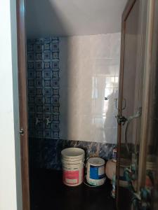 Et badeværelse på Solo 1BHK stay No sharing full privacy