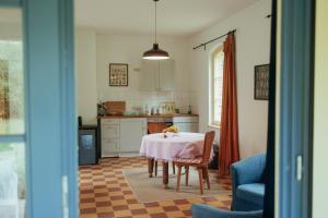 Køkken eller tekøkken på Schmiede der Wasserburg Liepen