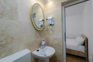 ห้องน้ำของ Vila Frații Jderi Straja +7 ภาพ