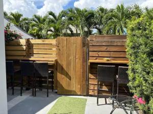 Vườn quanh Keese's Cottages by the Ocean