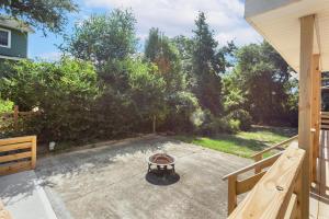 Vườn quanh 8635 - High on the Hill