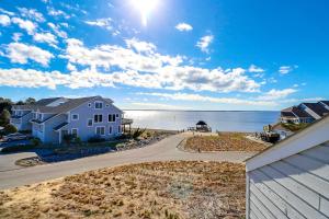 una casa sulla spiaggia vicino all'acqua di NV6 - Startt Chillin` a Duck Altre 42 foto