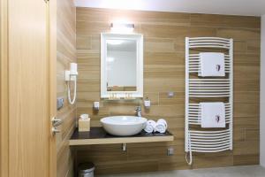 Hotel a restaurace U Vychopňů衛浴