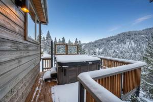 Bright 5BD Alpine Retreat - 5Min to Alpine Meadows v zimě