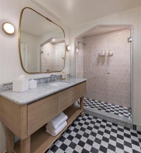 Koupelna v ubytování Bay Shores Peninsula Hotel + 44 fotografií