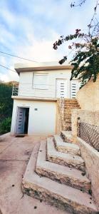 Tòa nhà nơi căn hộ tọa lạc