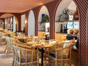 Restaurant o un lloc per menjar a Novotel Luxembourg Kirchberg