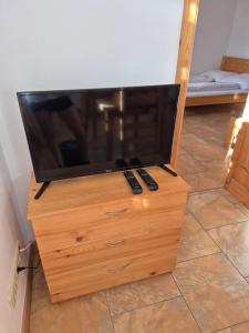 TV/trung tâm giải trí tại Apartmány Na Stráži