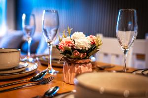 Drinks på Open Mind Property - 4 BR, Hot Tub & Free Parking