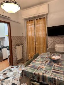 Nhà bếp/bếp nhỏ tại Casa Oceano - grazioso bilocale