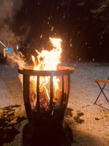 Rooms & Apartment ZALA Skier-Friendly near cable car om vinteren