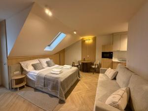 Postel nebo postele na pokoji v ubytování Apartament Delux - Przytulny Zakątek Karkonoszy