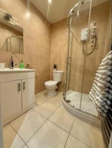 Koupelna v ubytování Cozy Studio Flat in Bradford City Centre