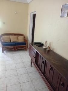 Fotografie z fotogalerie ubytování Royal Retreat with Fast Internet & Netflix v destinaci Port Antonio