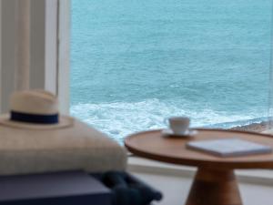 Nespecifikovaný výhled na moře nebo výhled na moře při pohledu z hotelu