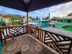 Balkón nebo terasa v ubytování Southern Haven Cabin