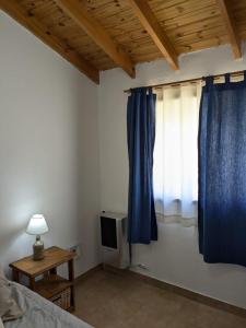 TV a/nebo společenská místnost v ubytování Rincón de Montaña