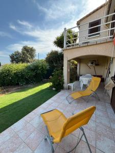 Ảnh trong thư viện ảnh của Rez de villa de 45 m2 Afa calme et fleuri ở Afa +1 ảnh