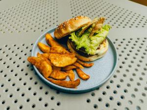 Mad på hotellet eller i nærheden + 70 billeder