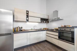 Nhà bếp/bếp nhỏ tại Tana Delle Volpi - Happy Rentals