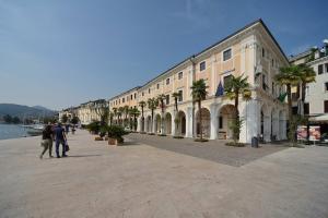 サロにあるAntico Palazzo Signorileのギャラリーの写真