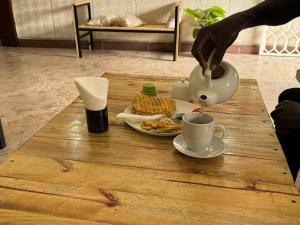 Đồ ăn tại/gần nhà khách