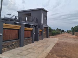 Tòa nhà nơi nhà khách tọa lạc