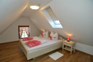 Säng eller sängar i ett rum på Villa Rosamunde