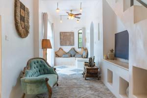 TV i/ili multimedijalni sistem u objektu La Santa Rosa