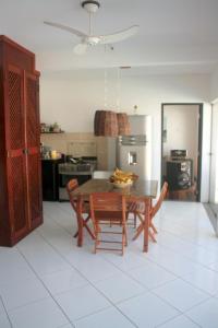 A kitchen or kitchenette at Casa Joaquim