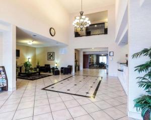 Afbeelding uit fotogalerij van Quality Suites Huntsville Near University in Huntsville