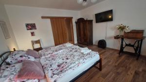 Postel nebo postele na pokoji v ubytování Apartmán ANNA