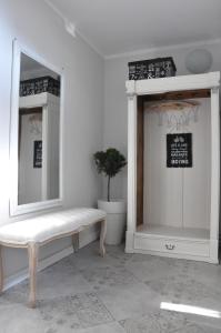 Fotografia z galérie ubytovania BE WELL 3-Rooms Apartment with Parking and Garden vo Varšave