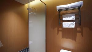 Et badeværelse på W Yado Hotel